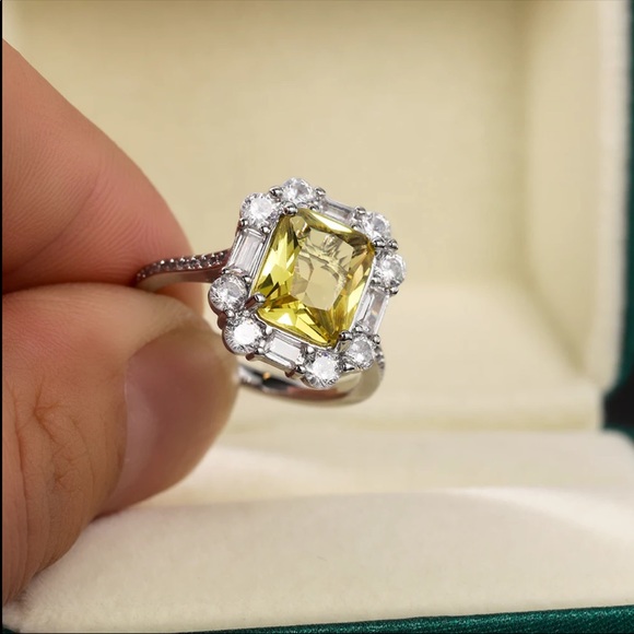 New Women’s 925 Silver Noble Radiant Cut Ring - Picture 3 of 6